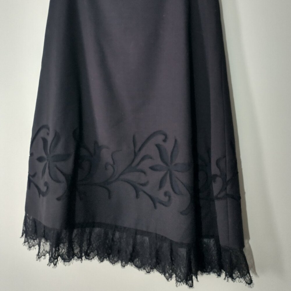 NWOT Ann Taylor LOFT Skirt with Lace Details Size 2P